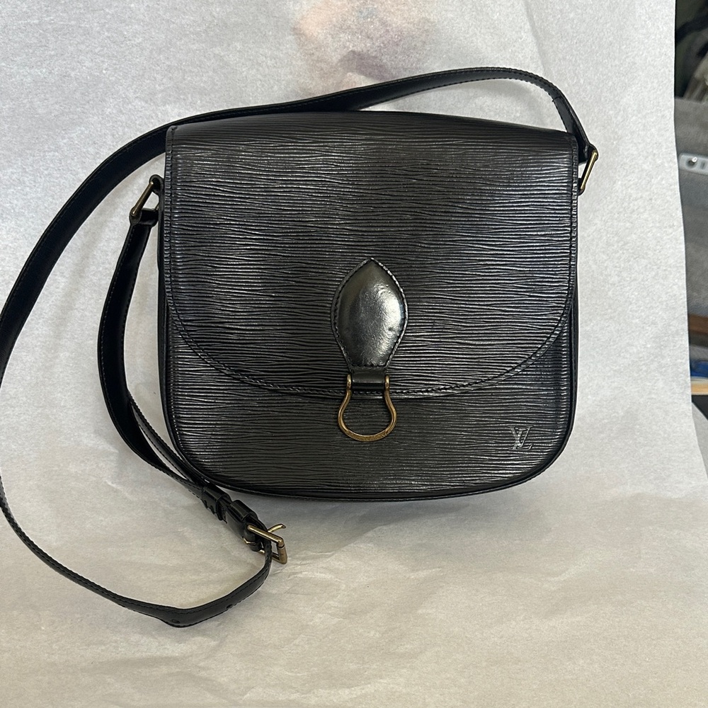 Vintage Louis Vuitton Black Epi Saint-Cloud Crossbody Bag EUC